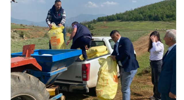 Bilalik Köyü Meraları Gübrelenerek Hayvancılığa Destek Verildi