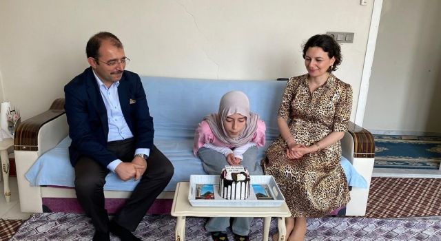 Kaymakam Dolu’dan “Yeter ki Sen Gülümse” Ziyareti