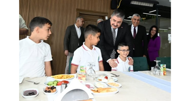 Minikler İstedi Vali Yılmaz Kahvaltı Teklifini kabul Etti