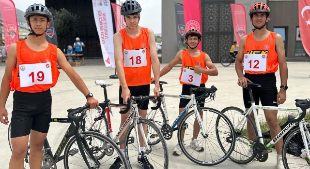 Osmaniye Triatlon Takımı Duatlonda İlk Şampiyonluğunu Aldı