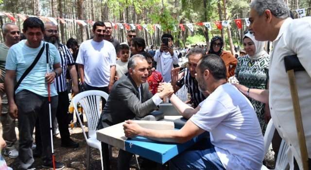 Osmaniye’de Engelliler Haftası Renkli Piknikle Kutlandı