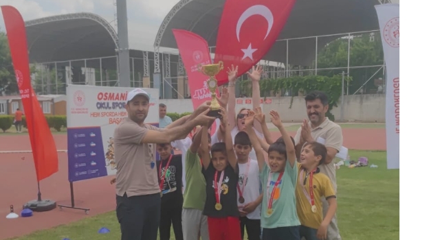 Toprakkaleli Öğrencilerden Büyük Başarı: Voleybolun Şampiyonları