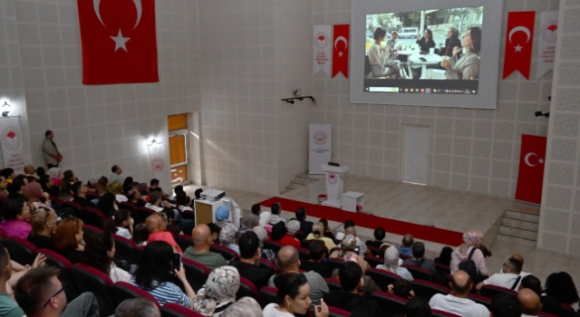 Vali Yılmaz, İşitme Engellilerle Filmde Buluştu