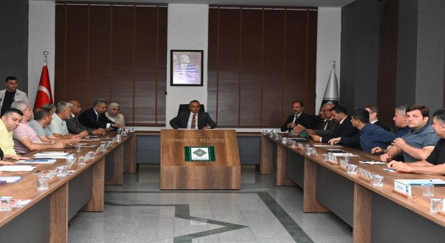 Başkan Çenet, Birim Amirleriyle Proje Değerlendirme Toplantısı Yaptı