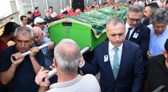 Belediye Personeli Ergen Son Yolculuğuna Gözyaşlarıyla Uğurlandı