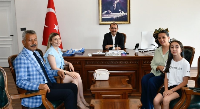Darüşşafaka Sınavında Türkiye 5.si Olan Esila'dan Kaymakam’a Ziyaret