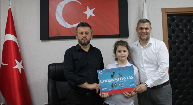 Genç Hafızdan Filistin'e Kurban Desteği