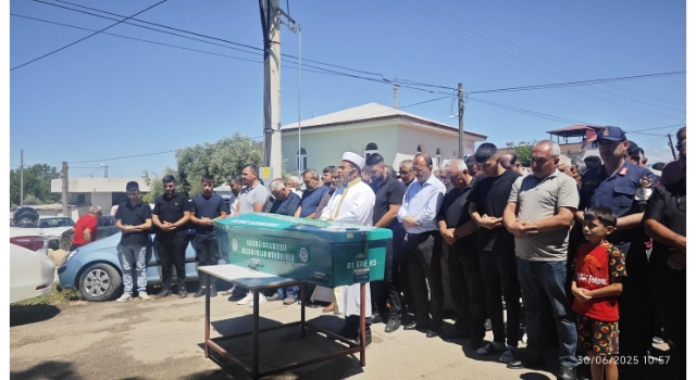 Kaymakam Erdinç Dolu, Muhtarın Oğlunun Cenazesine Katıldı
