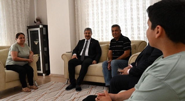 Osmaniye Valisi, Koruyucu Aileyi Ziyaret Ederek Bayramını Kutladı