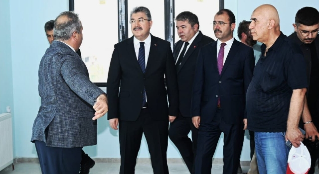 Vali Yılmaz’dan Kadirli Huzurevi’ne Ziyaret