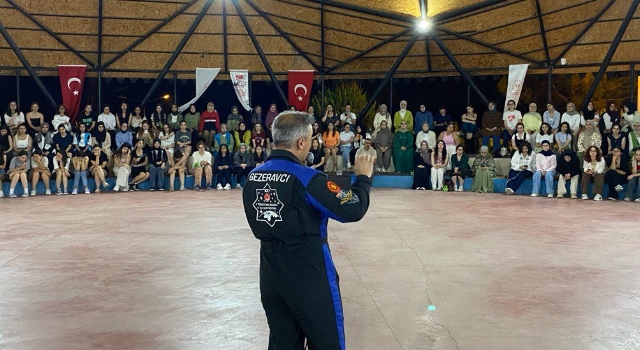 Alper Gezeravcı Osmaniye’de Gençlerle Uzayı Konuştu