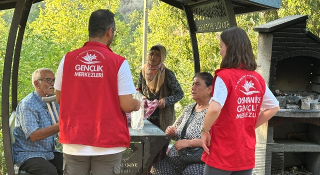 Gençler Orman Yangınlarına Karşı Vatandaşlara Broşür Dağıttı