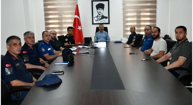 Kadirli’de Asayiş ve Güvenlik Toplantısı Kaymakam Erdinç Dolu Başkanlığında Yapıldı