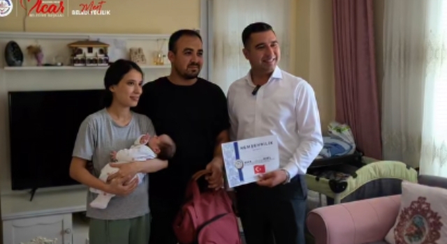 Kadirli'de Yeni Doğanlara Hemşehrilik Beratı Sürprizi