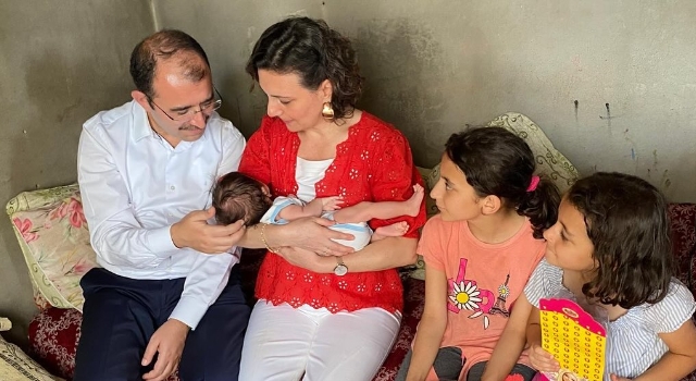 Kaymakam Erdinç Dolu’dan Yeni Doğanlara Anlamlı Ziyaret