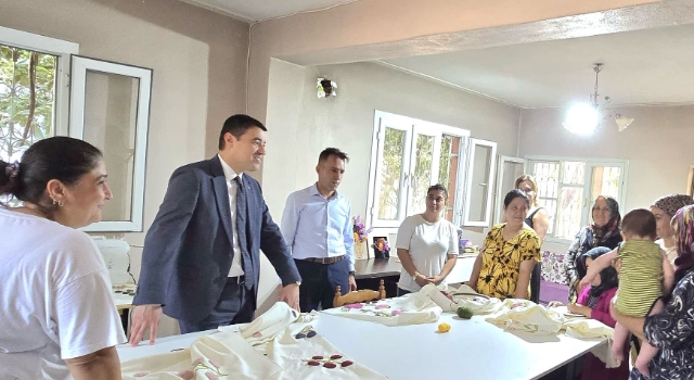 Toprakkale Kaymakamı Volkan Özer ADEM Kursunu Ziyaret Etti
