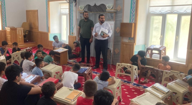 Toprakkale Müftüsü Sağlam'dan Yaz Kur’an Kurslarına Ziyaret