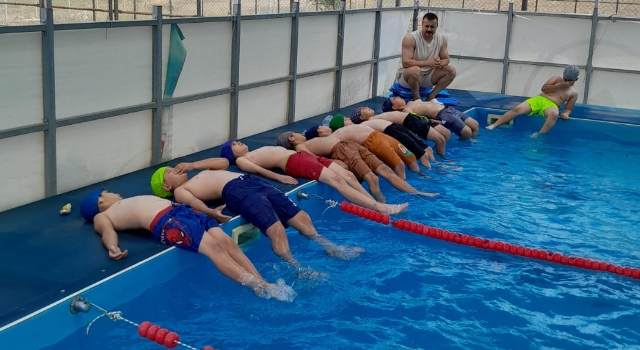 Toprakkale’de Çocuklara Yönelik Yüzme Kursları Başladı