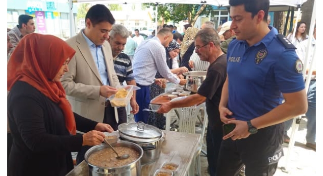 Toprakkale’de Muharrem Ayı Dolayısıyla Aşure İkramı