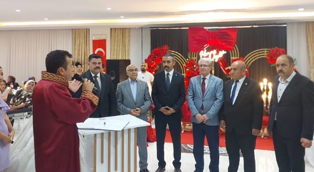 Bahçe Belediye Başkanı, Özel Kalem Müdürünün Nikâhını Kıydı