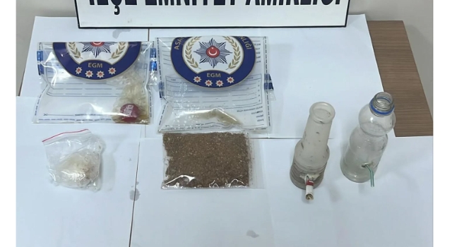 Toprakkale’de Bekçiler Şüpheli Araçtan Bonzai Buldu