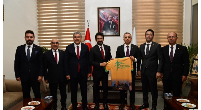 Başkan Çenet Bakan Yardımcısını O Yarışmaya Davet Etti
