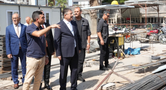 Depremde Hasar Alan Tarihi Okul Yeniden Hayat Buluyor