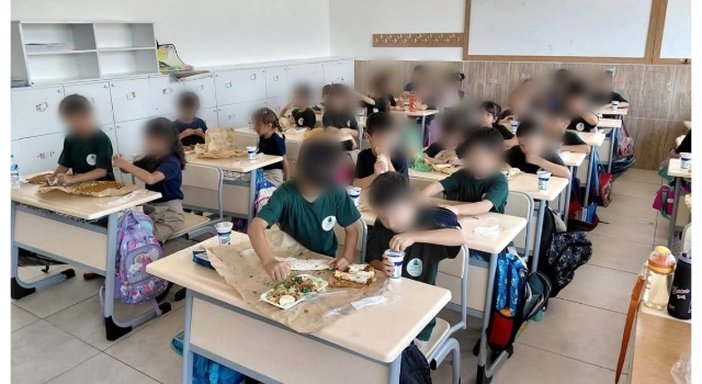 Minik Masal Sözünü Tuttu, Sınıfa Lahmacun İkram Etti