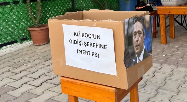 Osmaniye’de Taraftardan Ali Koç’un Gidişine Şekerli Kutlama