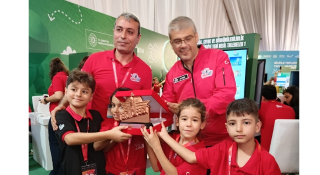 Osmaniye’yi Temsil Eden Öğrenciler Teknofest’ten İki Ödülle Dönüyor