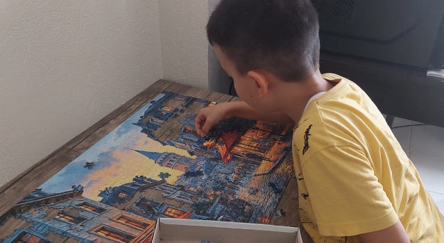 Puzzle tutkusu ile dikkat çeken Ahmet Hamza eserlerini sergilemek istiyor