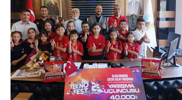 Teknofest Şampiyonlarından Başkan Uyutmaz'a Ziyaret