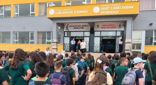 Toprakkale’de Öğrenciler Ders Başı Yaptı
