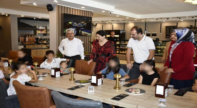Erdinç Dolu ve Eşi, Kız Çocuklarıyla Bir Araya Geldi