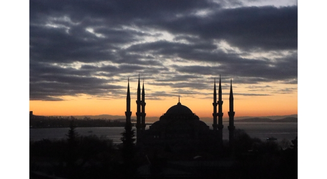 Osmaniye'de Cuma Namazında Bu Hutbe Okunacak: 17 Ekim 2025