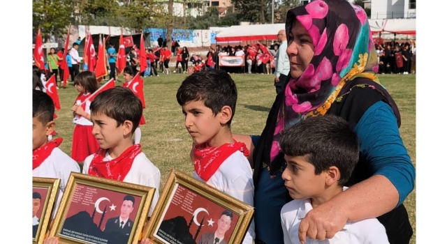 Şehit Aileleri Cumhuriyet Töreninde Gözyaşlarını Tutamadı
