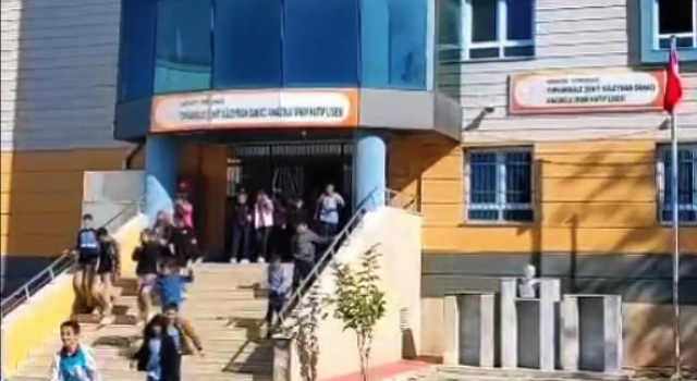 Toprakkale’de Öğrenciler Afet Tatbikatı Yaptı
