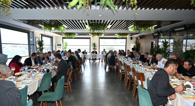 Vali Yılmaz Muhtarlarla Kahvaltıda Buluştu
