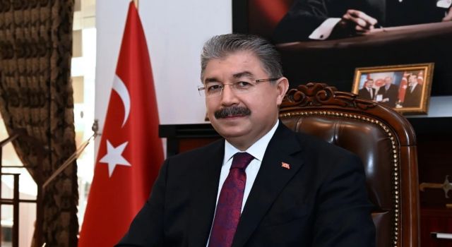 Vali Yılmaz “Ne Mutlu Türk’üm Diyene!”