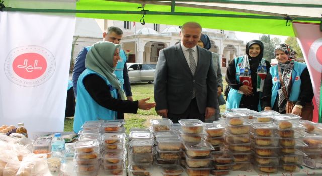 Osmaniye’de Gazze İçin 35 Hayır Çarşısı Kuruldu