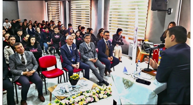 Toprakkale Kaymakamı, Kariyer Günlerinde Öğrencilerle Buluştu