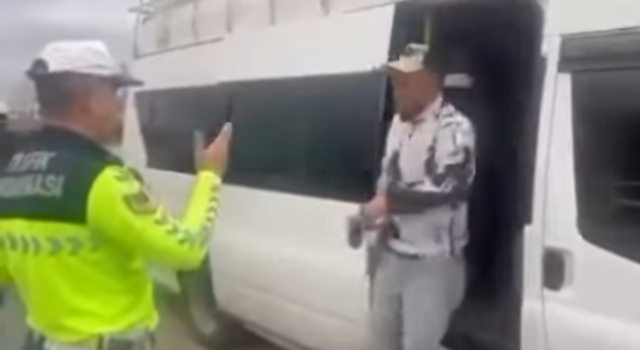 Toprakkale’de 15 Kişilik Minibüste 30 İşçi Yakalandı