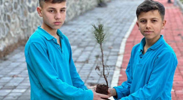 Ellek’te Mesire Alanı Öğrencilerle Yeşeriyor