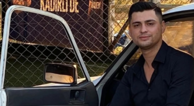 Kadirli’de Feci Kaza: Park Halindeki Kamyonete Çarpan Otomobilde 1 Ölü, 2 Yaralı