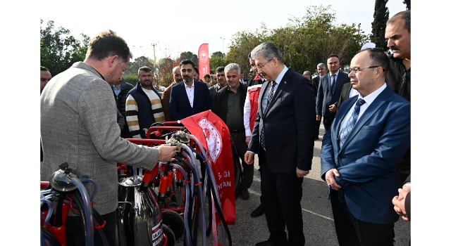 Osmaniye’de 122 Çiftçiye Ekipman Desteği