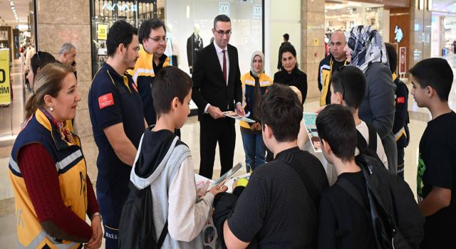 Osmaniye’de Acil Sağlık Haftasında OED Tanıtım Standı Büyük İlgi Gördü