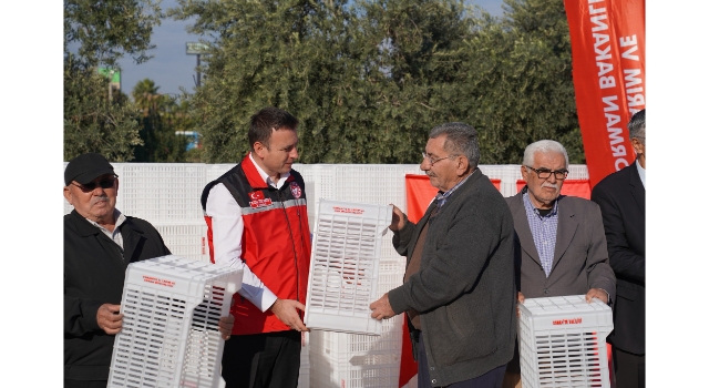 Osmaniye’de Çiftçilere %75 Hibeli Plastik Kasa Desteği