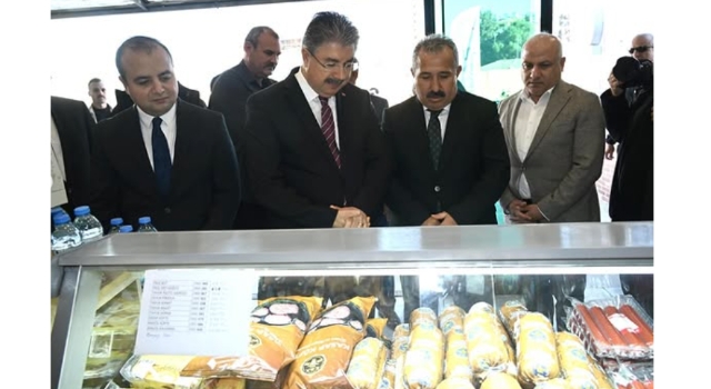 Osmaniye’de Et ve Süt Kurumu Ürünleri Bu Mağazada Satışa Sunuldu