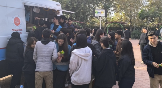 Osmaniye’de Okullarda Başlatılan Sıcak Çorba Etkinliği Büyük İlgi Görüyor