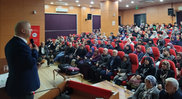 Osmaniye’de Umre Yolcularına Manevi Hazırlık Semineri